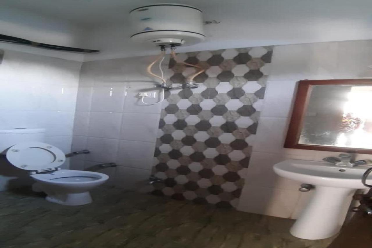 Oyo 81211 Hotel Janta Katra (Jammu and Kashmir) Bagian luar foto