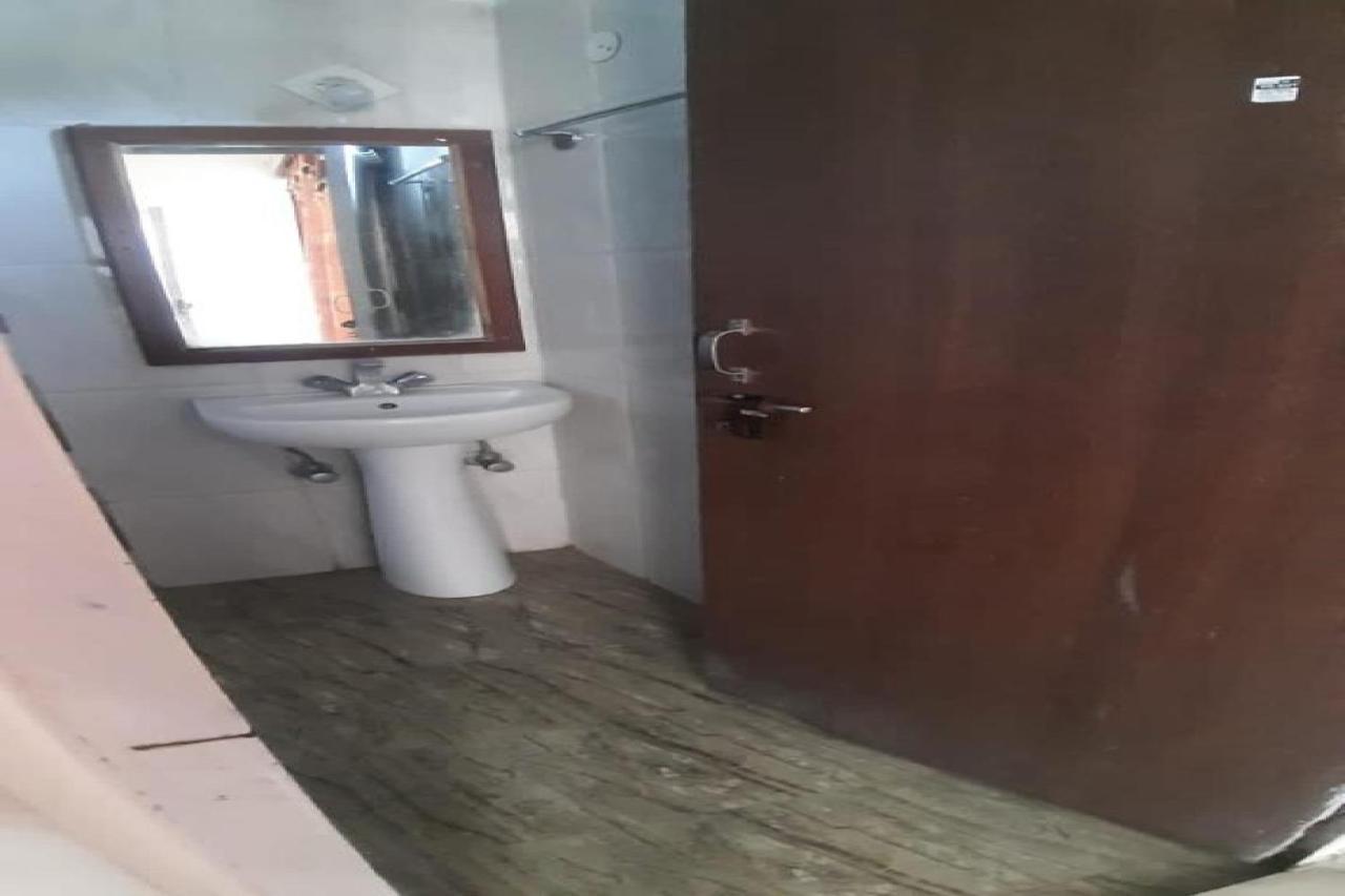 Oyo 81211 Hotel Janta Katra (Jammu and Kashmir) Bagian luar foto
